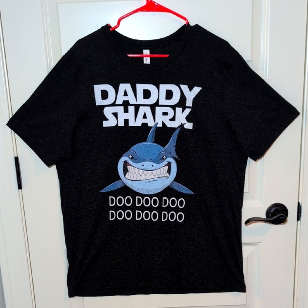 Dark Heathered Grey Daddy Shark T-Shirt, XL